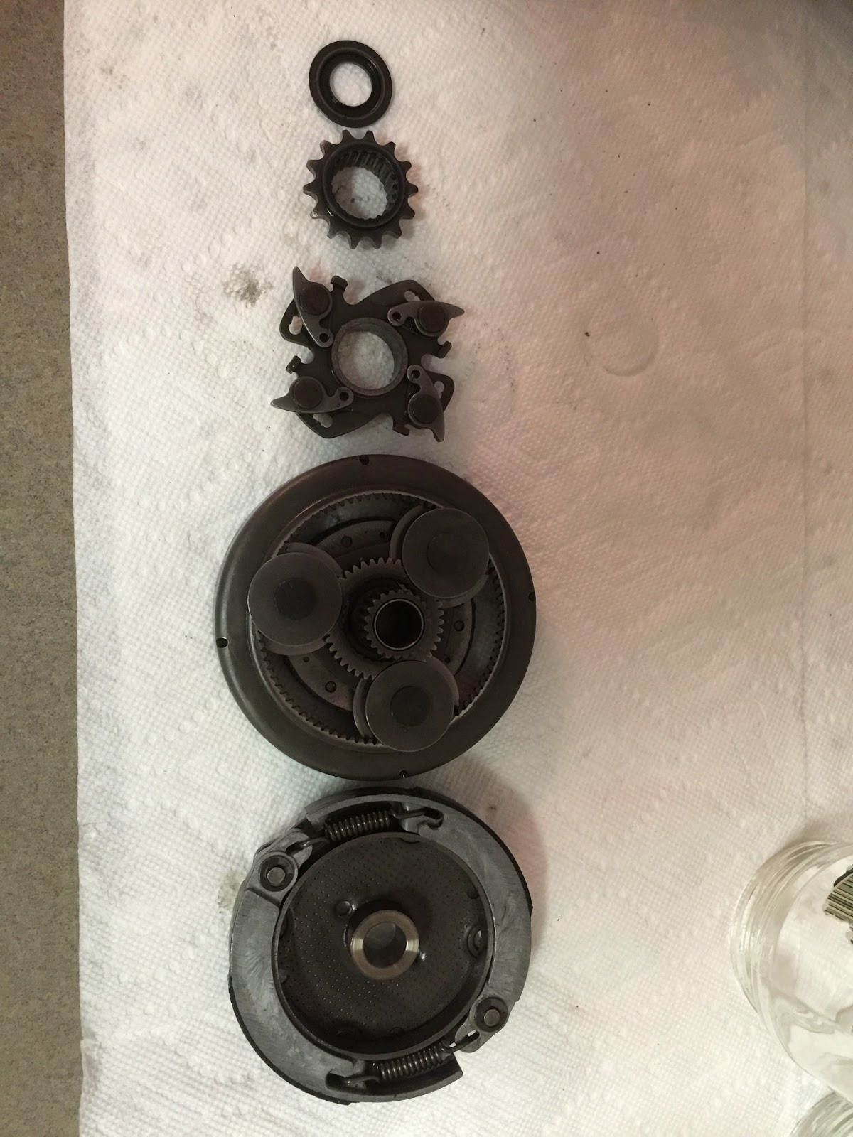 Honda Express NC50: Two Speed Clutch