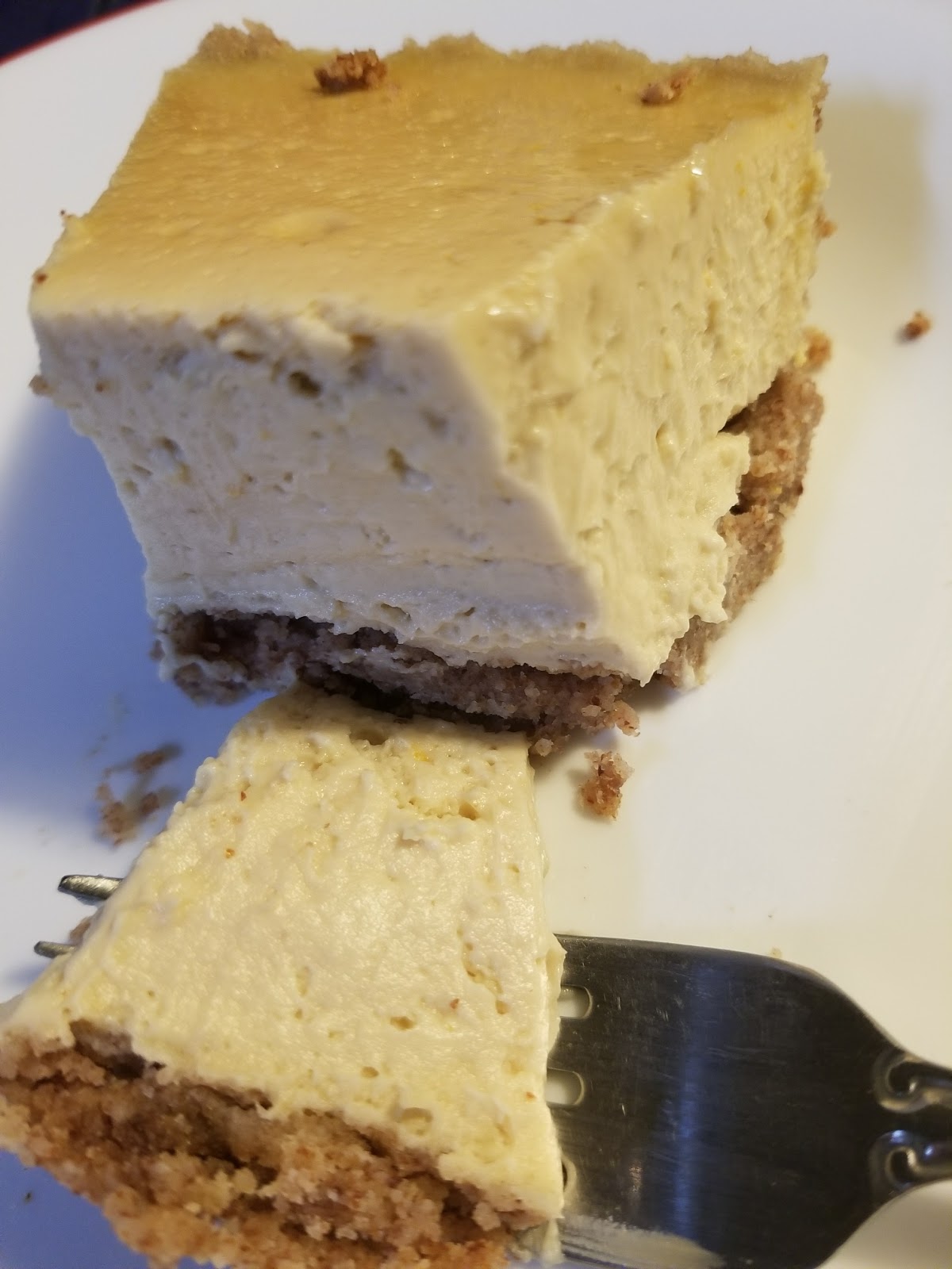 Cheesecake protéiné au beurre de cacahuètes - Bowl and Spoon