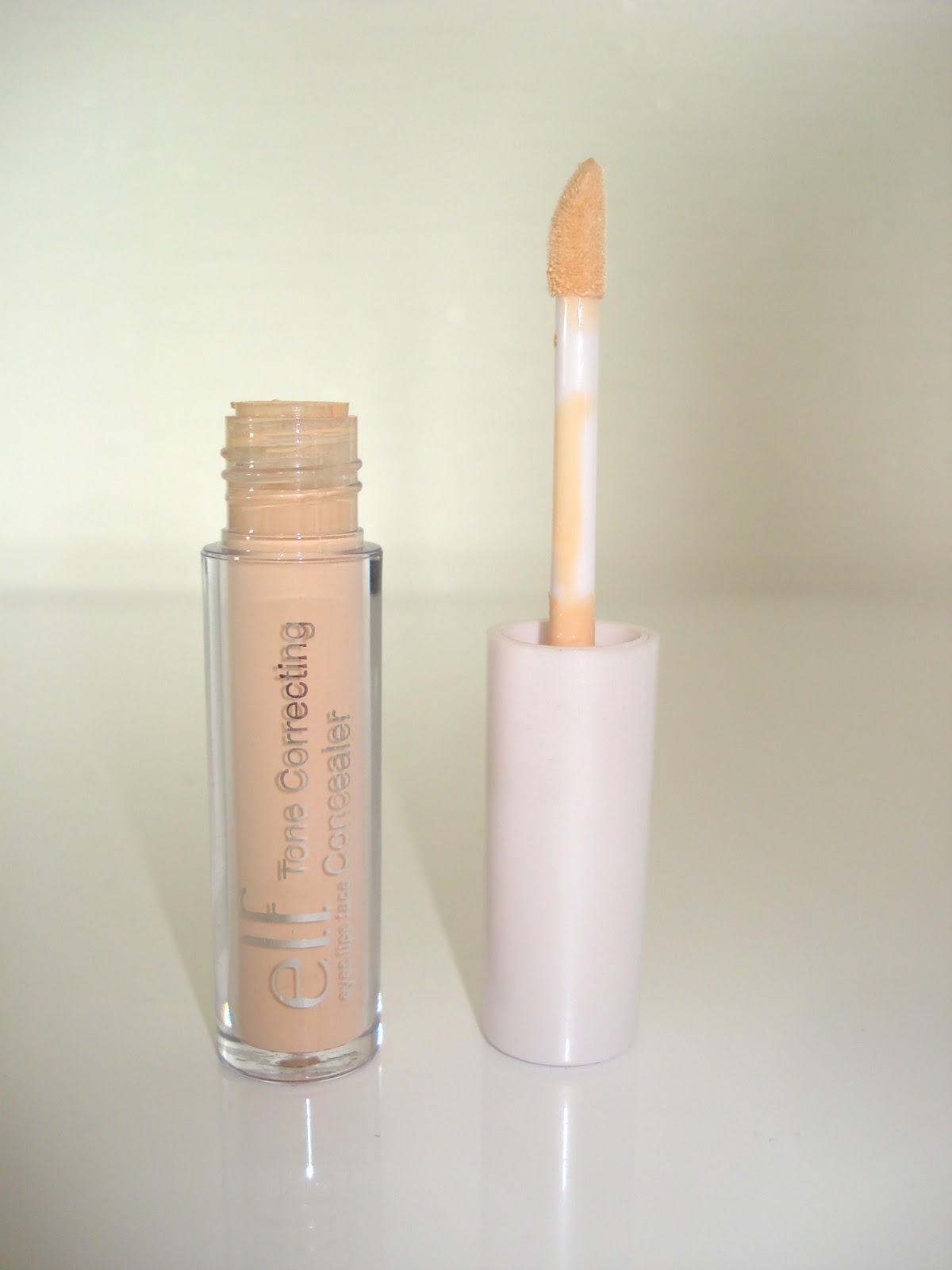 Car0liine ELF Eyes Lips Face