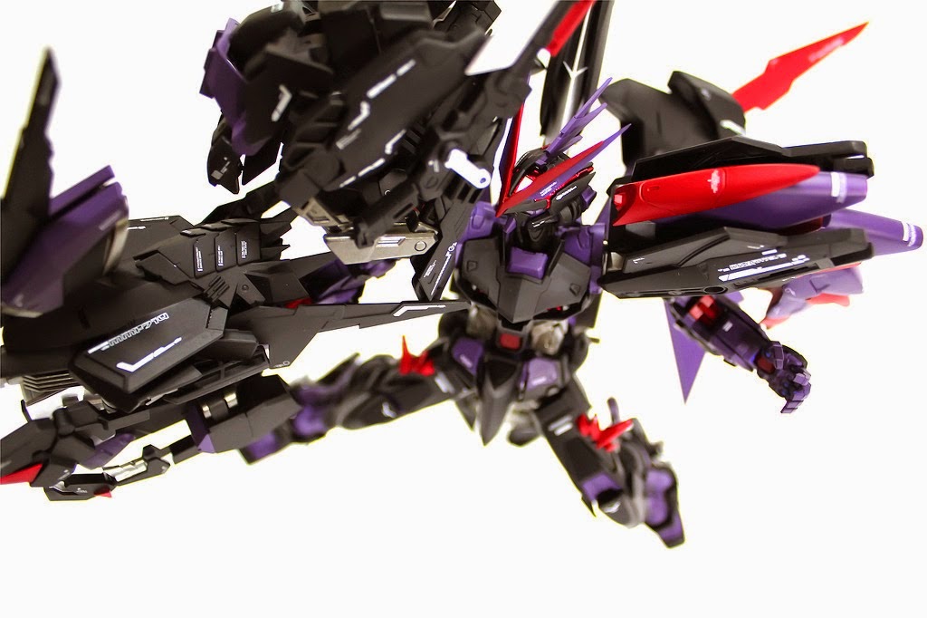 Gundam Family MG 1/100 Gundam Astray Violent Geist Custom Build