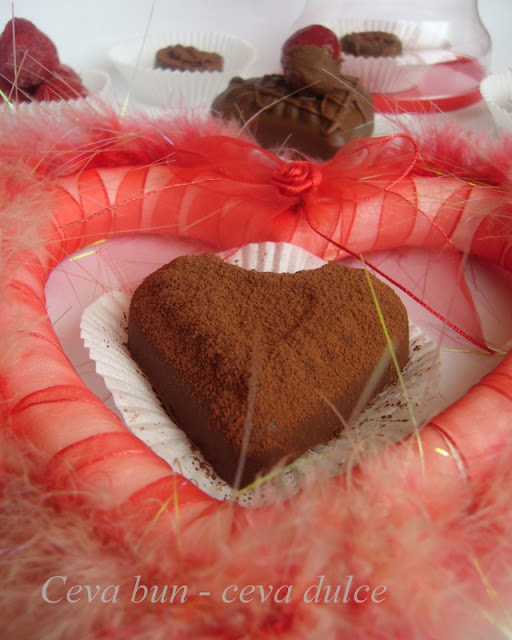 Praline de ciocolata  umplute cu crema de ness - Valentine`s day