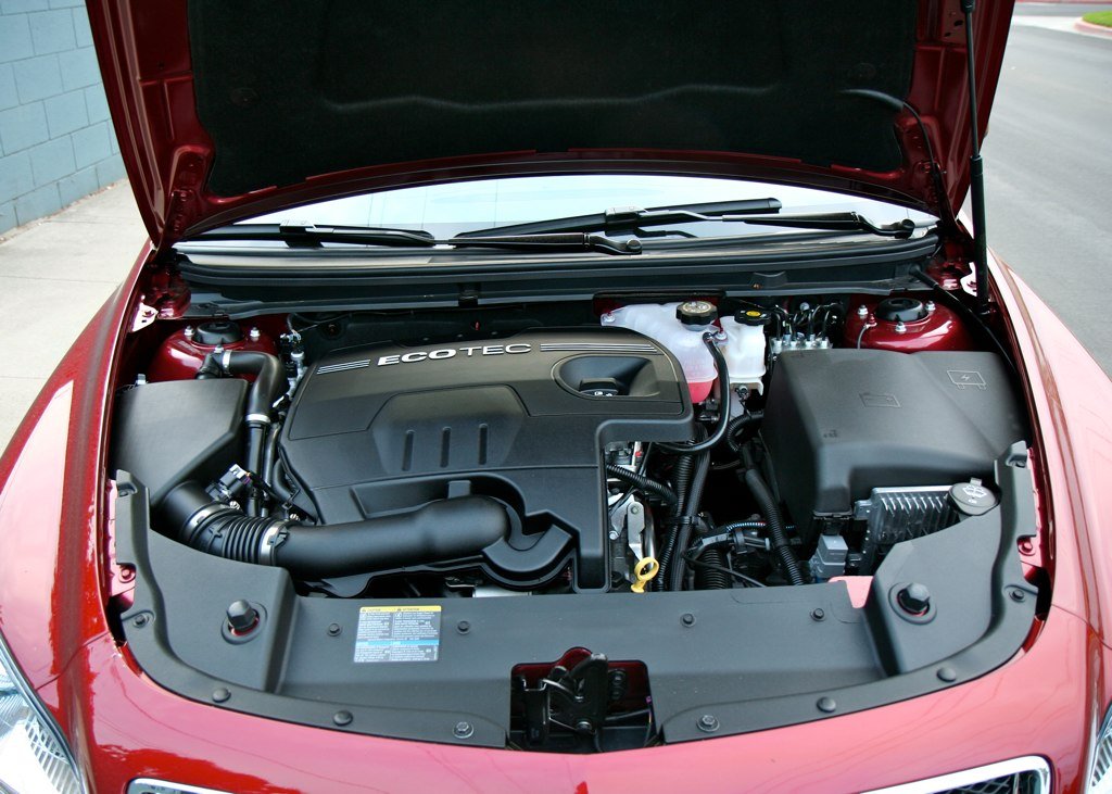 chevy malibu: The 2010 Chevrolet Malibu Engine Options