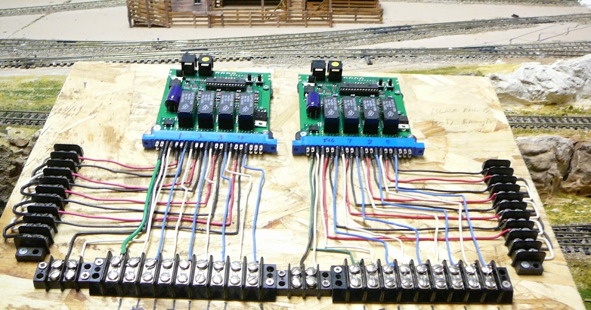 Woodstock Model Railroad: Digitrax wiring