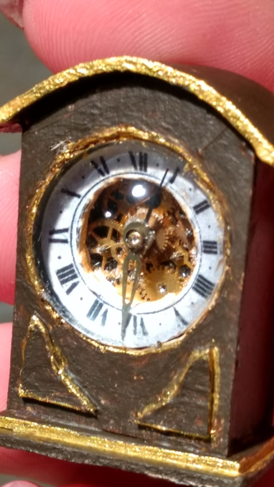 My Miniature World: Making Miniature Clocks - The Timekeeper's Shop