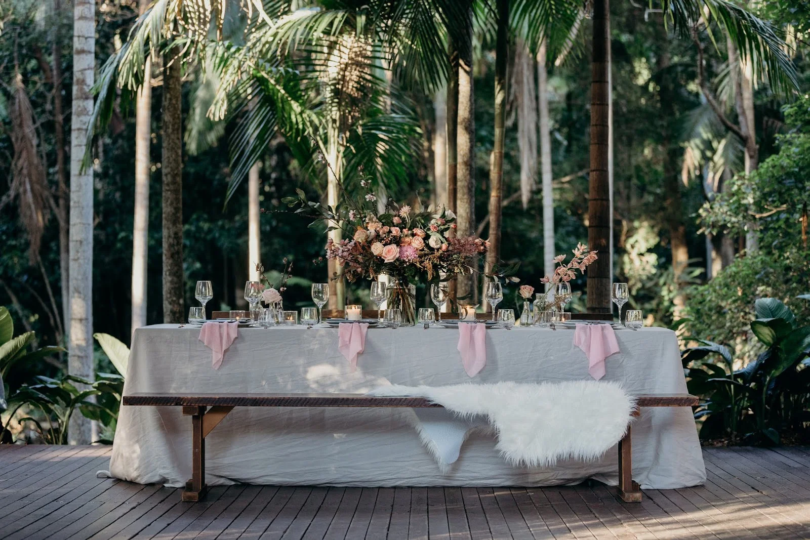 tablescape styling decor catering florals wedding venue gold coast scenic rim tambourine mountain