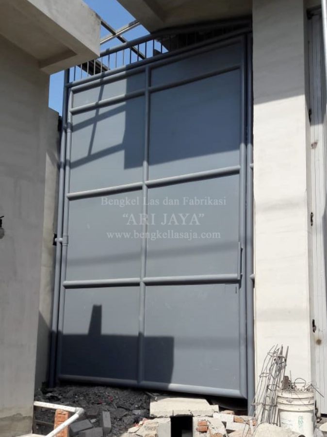 Jual Jasa Pembuatan Pintu Besi Untuk Gudang Pabrik Ari Jaya