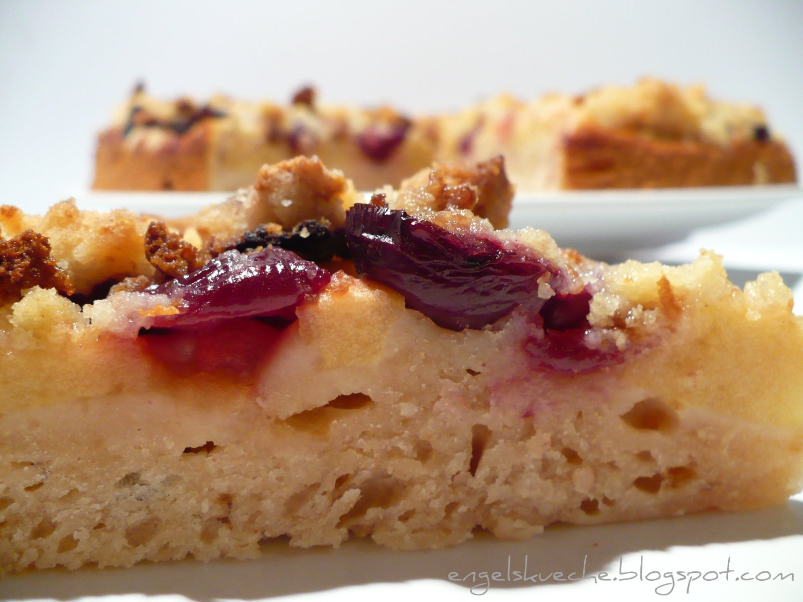 Essen aus Engelchens Küche: Apfel-Amaretto-Kirsch-Kuchen mit Amarettini ...