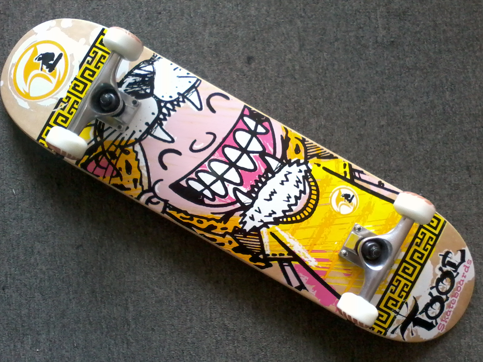 TOOL Skateboards / Completas