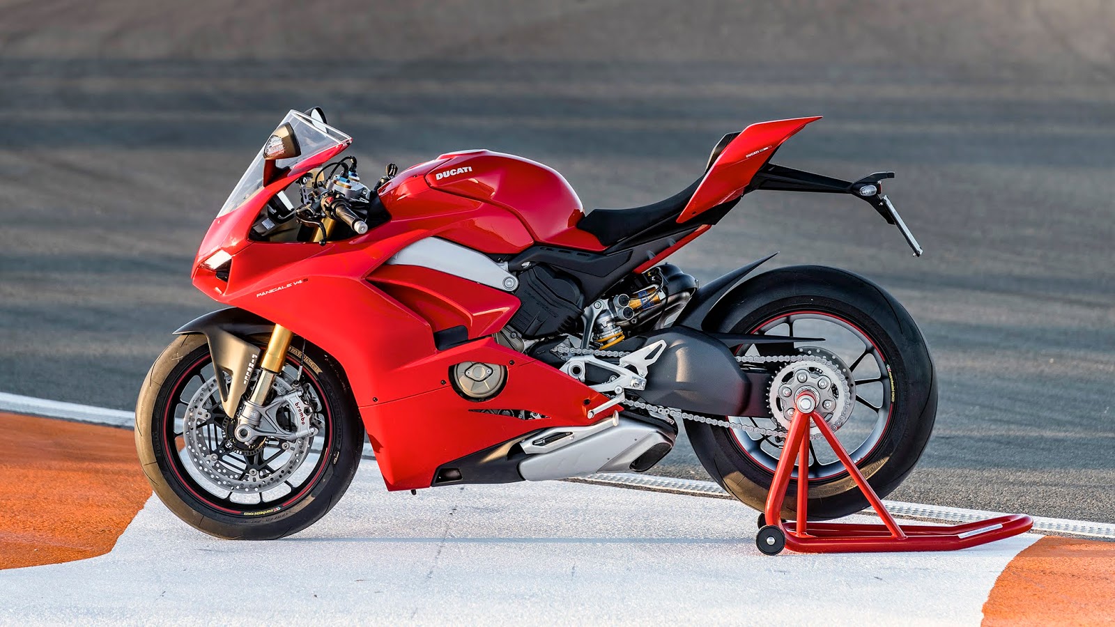 Ducati v4 2018