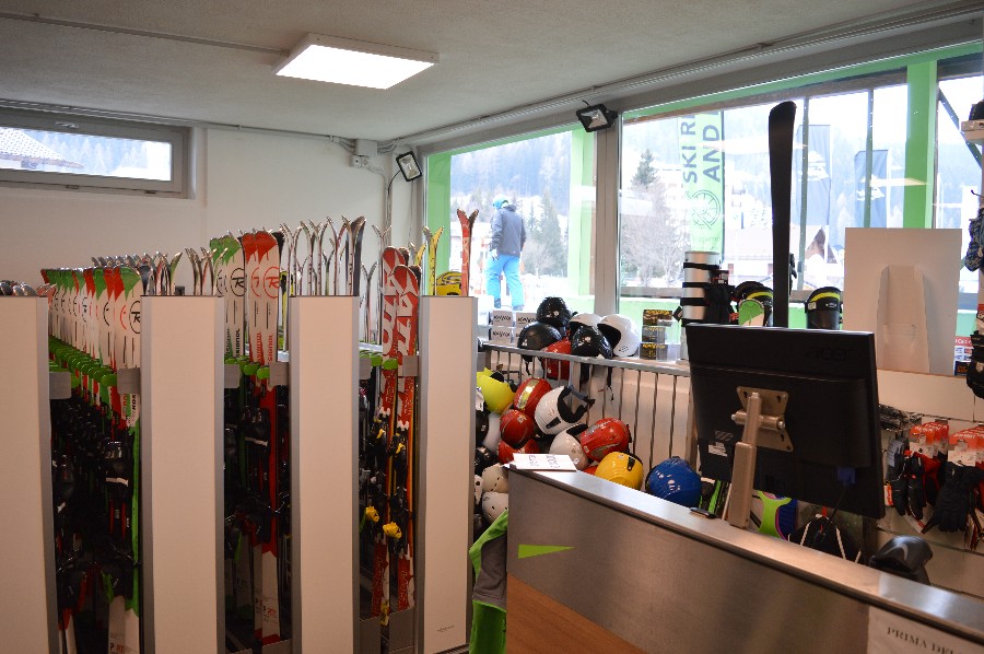 Noleggio sci a Folgaria, ecco la qualità e i prodotti di Folgaria Ski