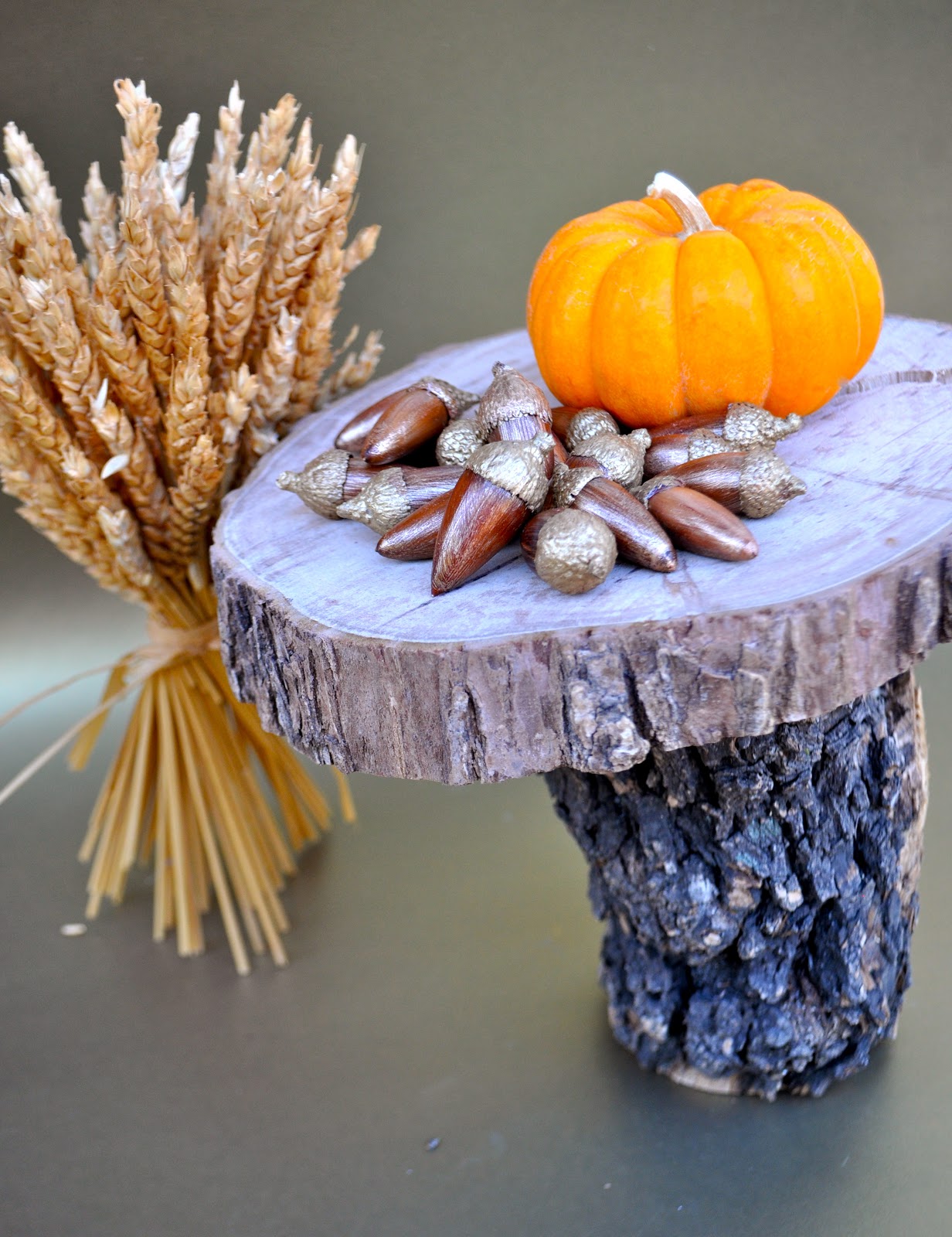 How to Make Gold Acorn Vase Filler {Even If You're Not Crafty!}