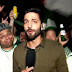 Repórter do SporTV toma 'banho de cerveja' de torcedores do Palmeiras
