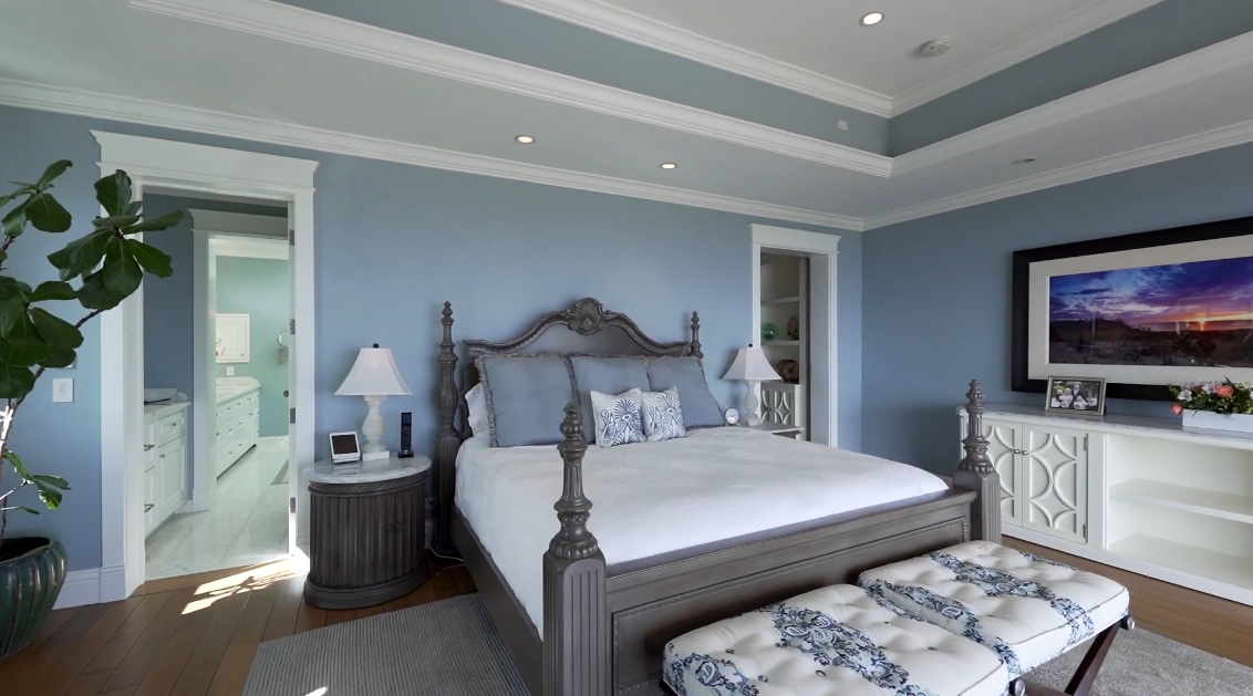 37 Interior Design Photos vs. 1429 Calle Altura, La Jolla Home Tour