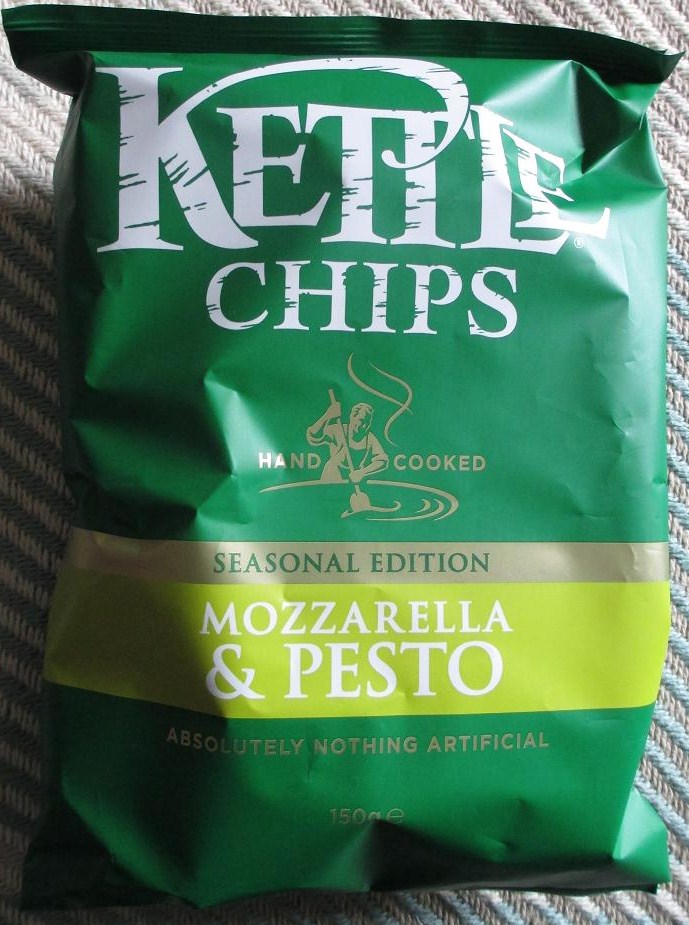 FOODSTUFF FINDS Kettle Chips Mozzarella & Pesto (Waitrose) [By cinabar]