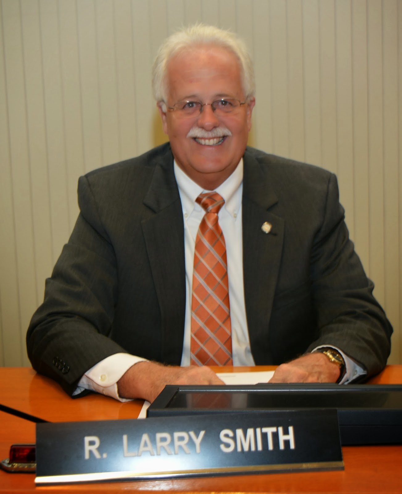 Screams from the Porch: Smith withdraws from BOE contest