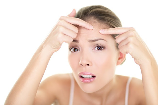 Causes of Acne Appears in Forehead and to Eliminate
