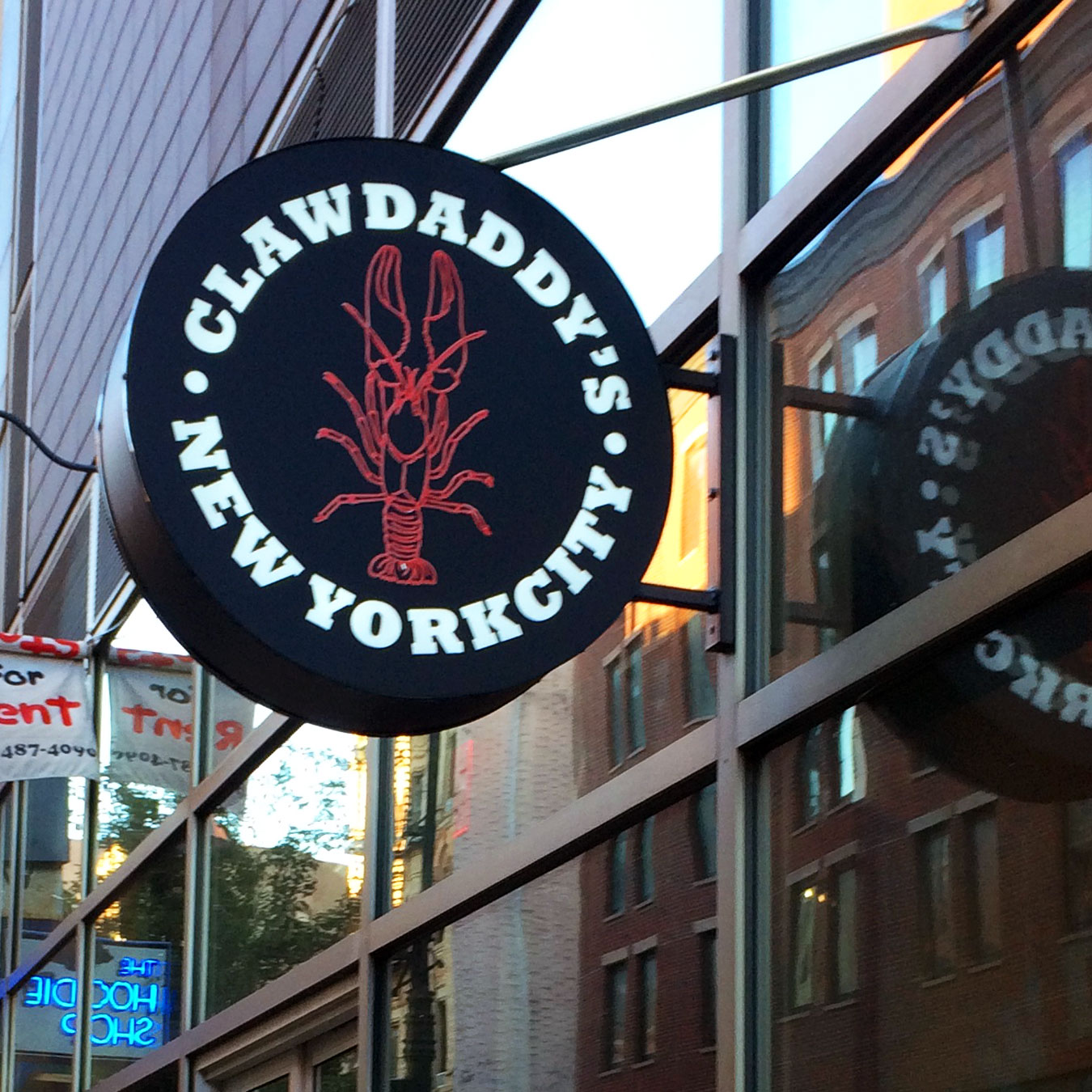 Meet Me In Midtown NYC Dining Seafood for Brunch at Claw Daddy’s