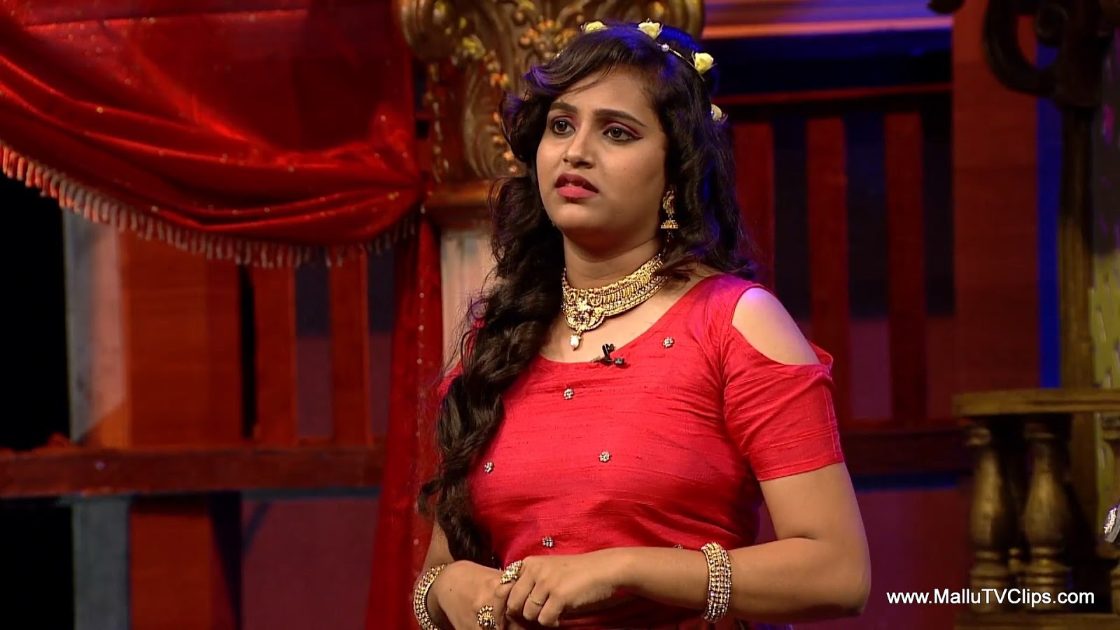 Tamil Anchor Jacqueline (vijay TV ) MalluCafe