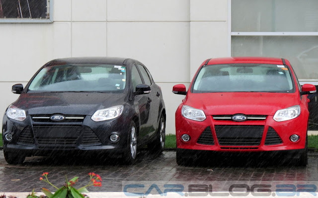 Ford Focus 2014 Vermelho e Preto