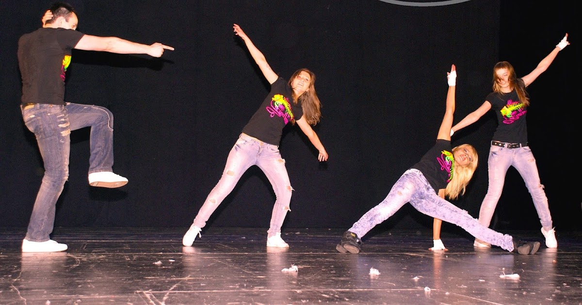 Таки танцы. Танец taki taki под песню. Таки танцы. Жест данс 1. Танец под таки таки.