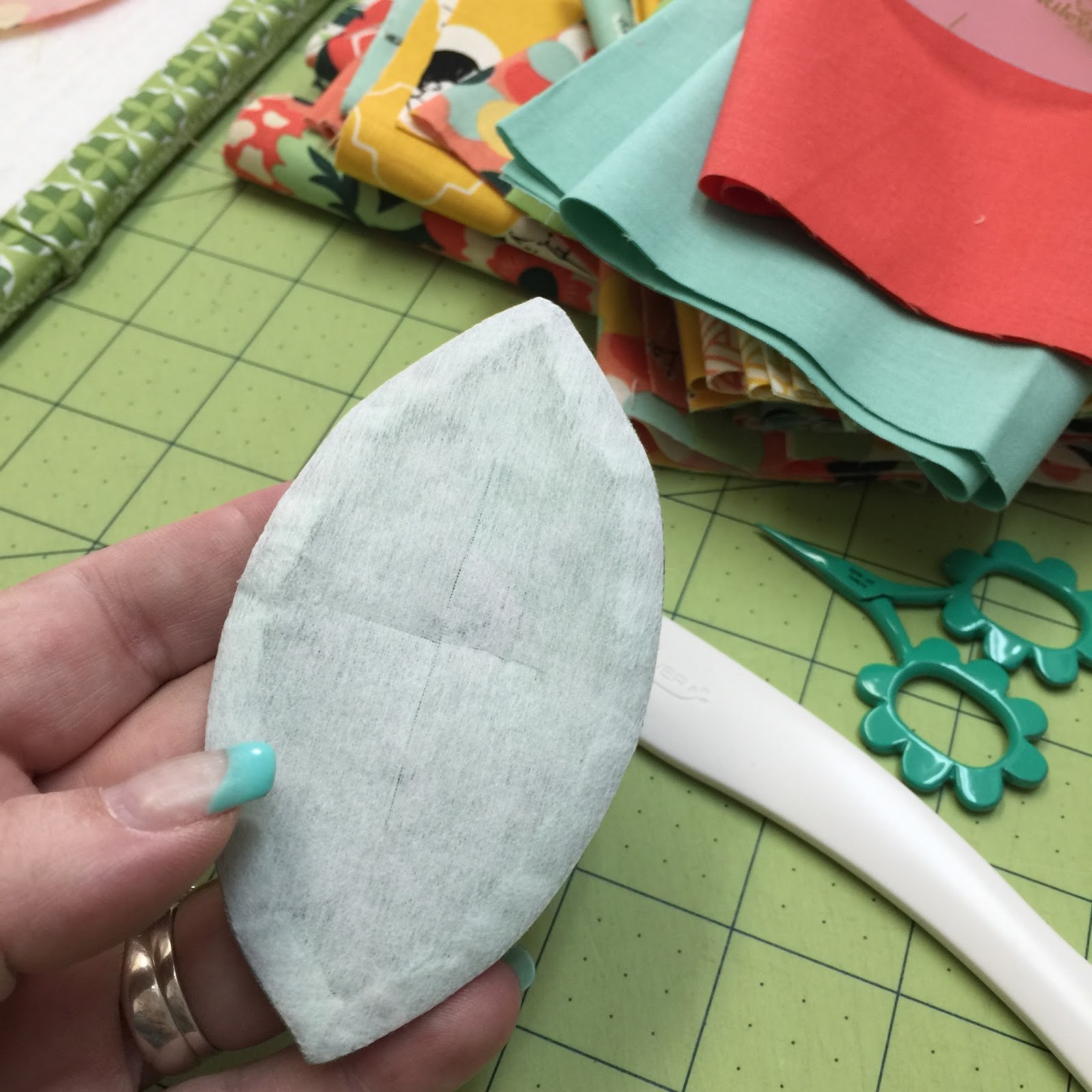 Bee In My Sew Simple Shapes Tutorial using Pellon for Easy Hand or Machine Applique!
