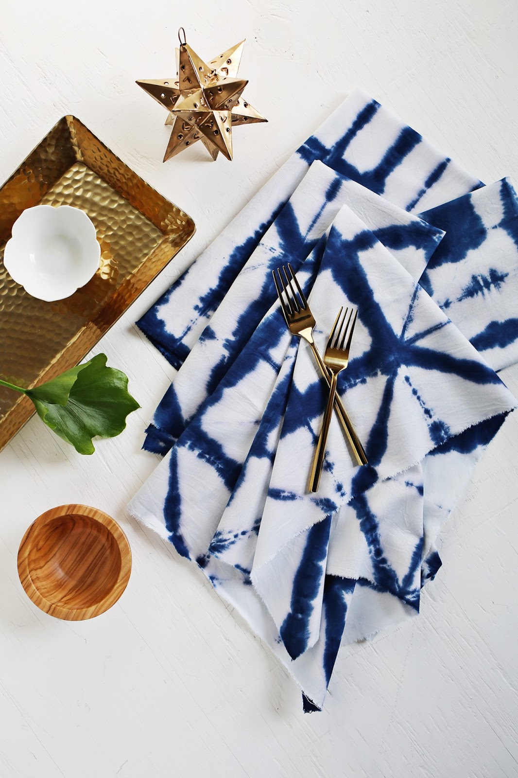 beginner shibori dyeing 20 Modern DIY Projects to Dye For | How to Dye Anything!