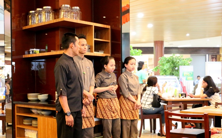 Dari Restoran Sate Khas Senayan Hingga Layanan Pesan Antar Tᖇᗩᐯeᒪeᖇieᑎ