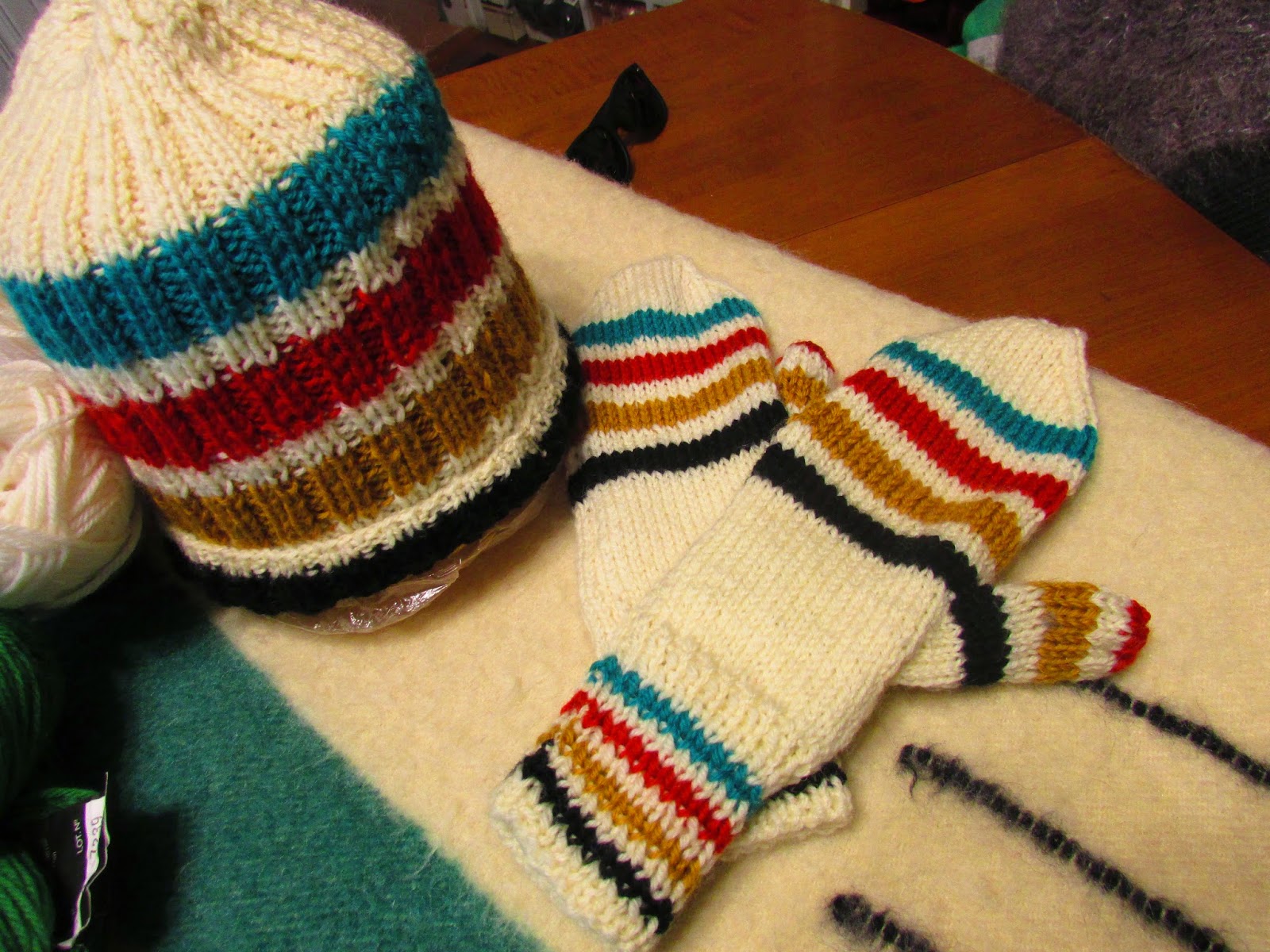 MYRTLE STATION WOOL & FERGUSON'S KNITTING Hudson's Bay Company Point