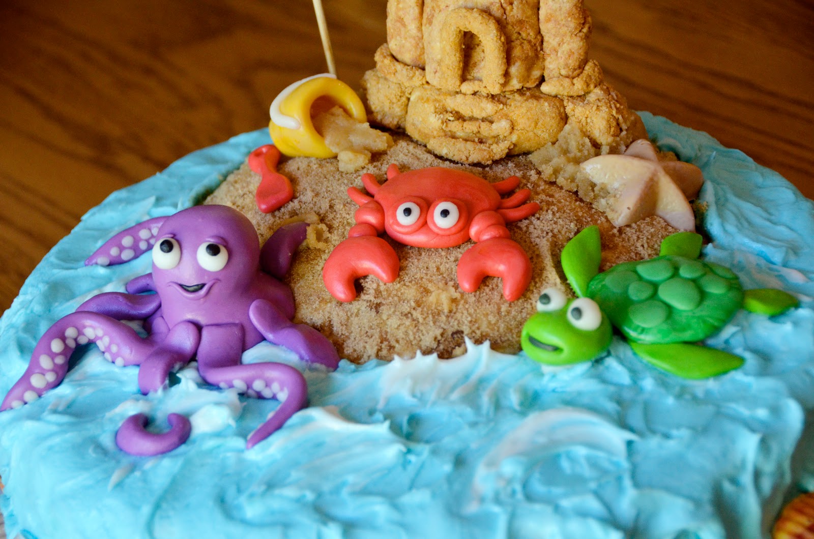 custom-cakes-by-julie-beach-cake