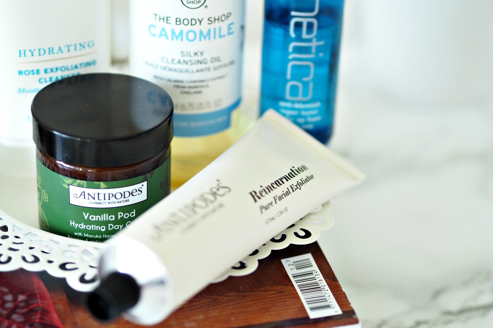 5 skincare products for sensitive skin, toner, cleanser, moisturiser, exfoliator 