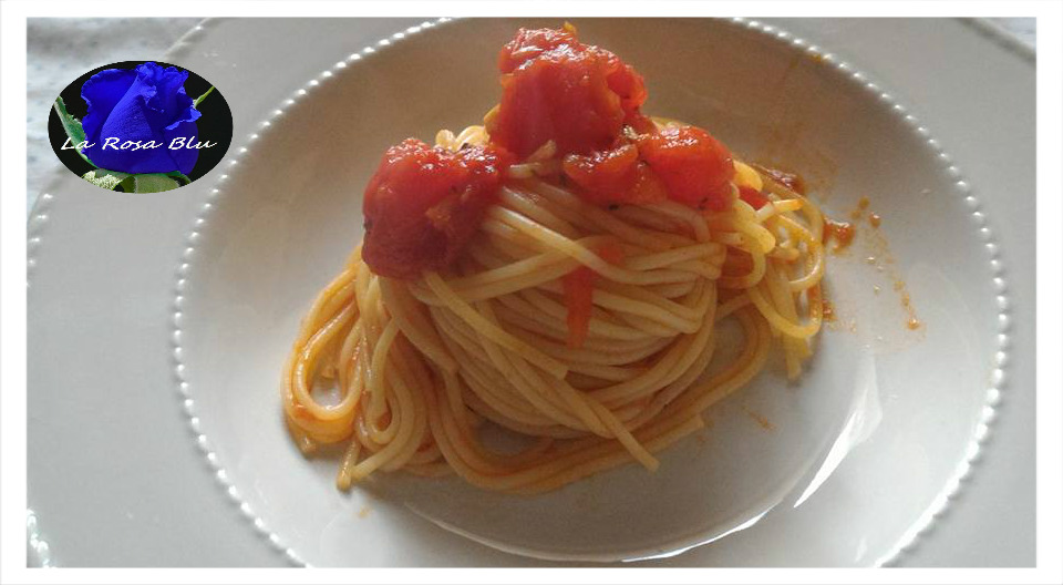 SPAGHETTI AL POMODORO