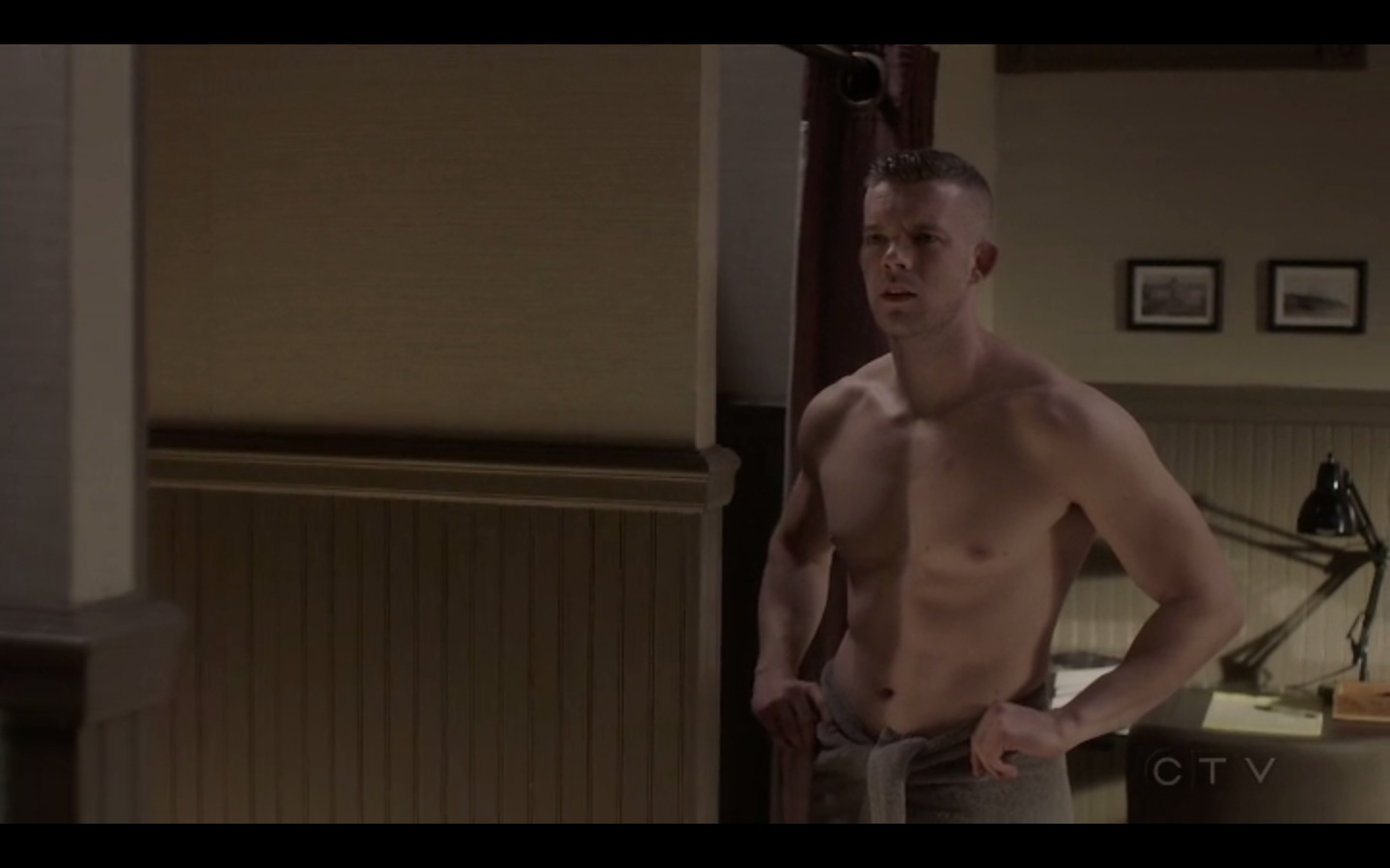 Quantico 2x09 - Jake McLaughlin & Russell Tovey.