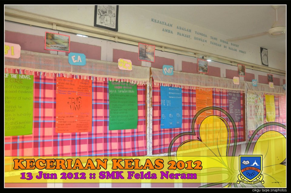 KECERIAAN KELAS 2012