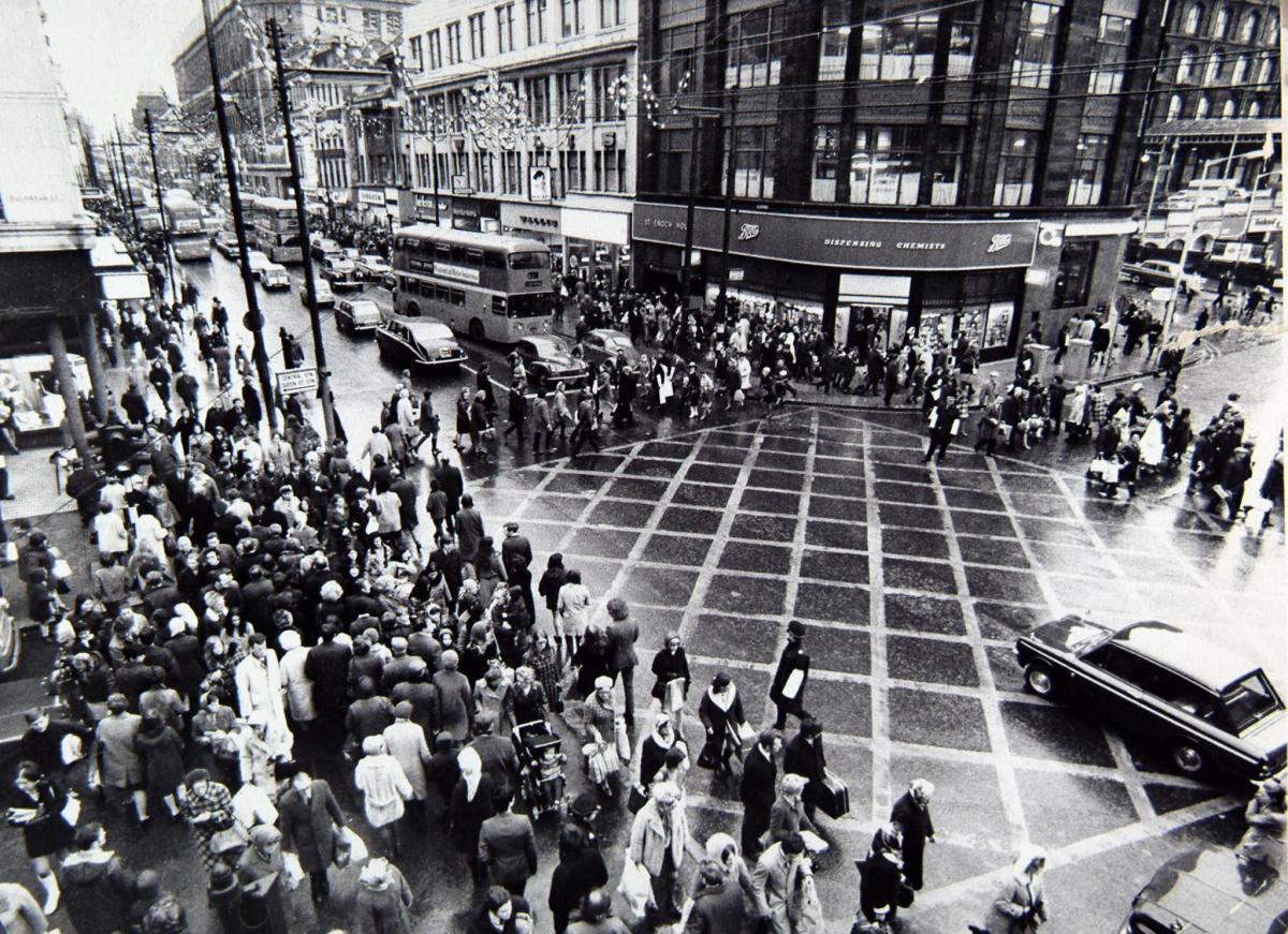 Before Black Friday These 13 Vintage Photographs Captured Christmas