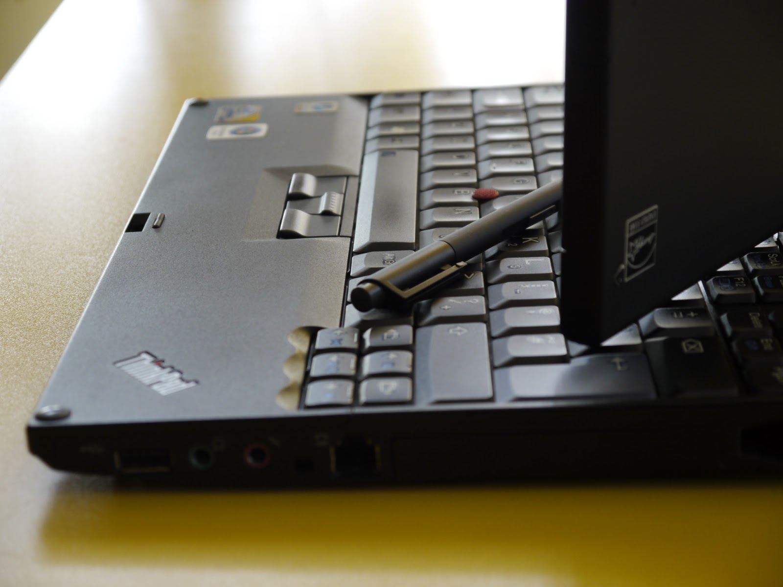 ThinkPad X200 Tablet - продължението на една легенда | Retro-PC-Mania ...