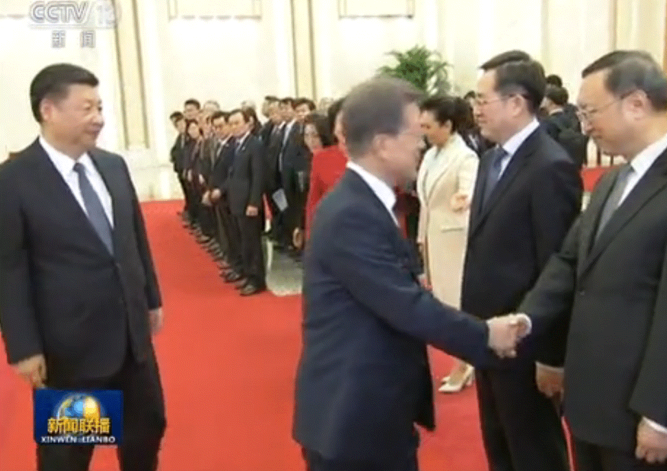 중국 언론 CCTV 문재인 대통령 환영 사열식 .gif | 인스티즈