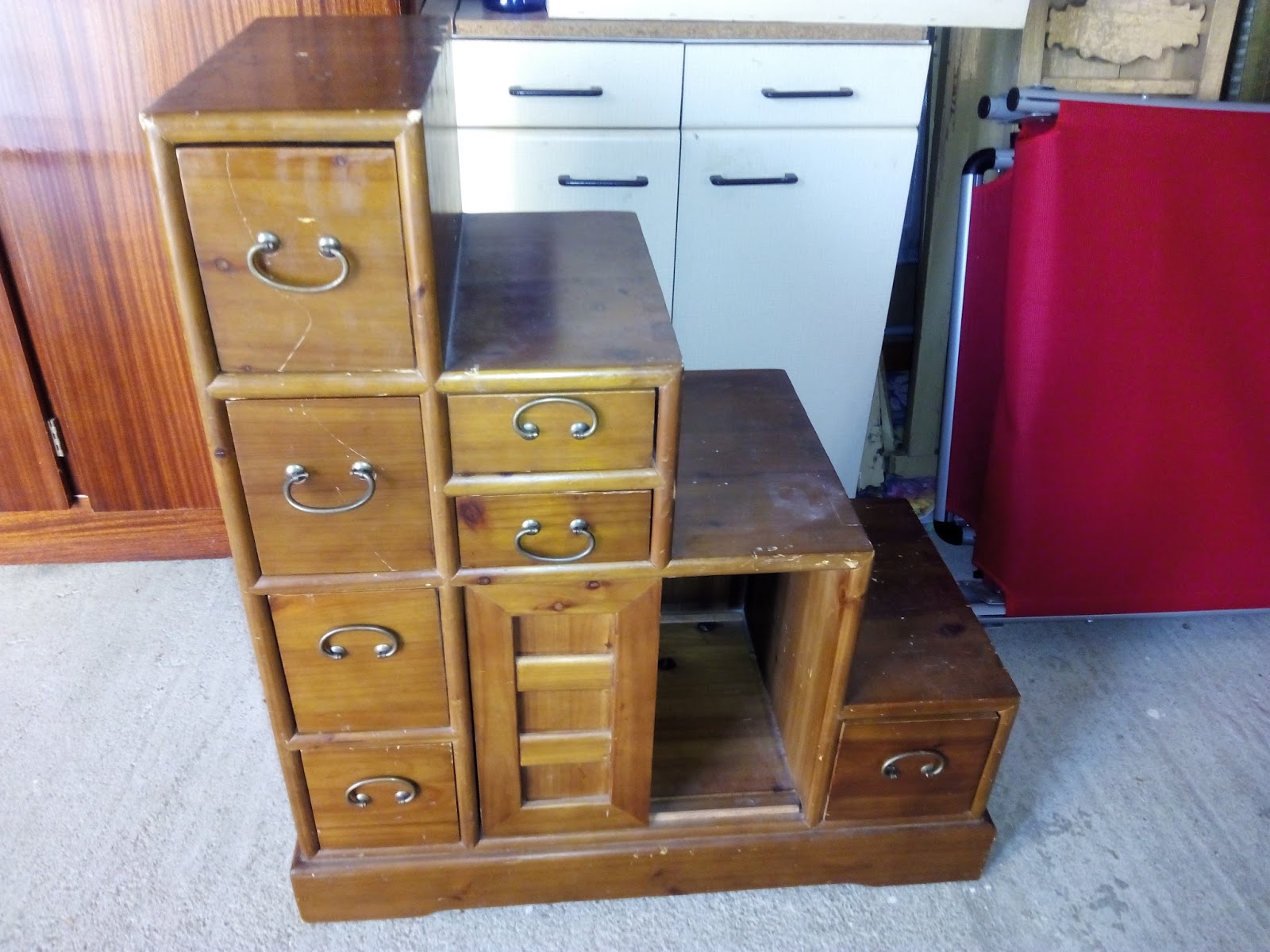 El rincón de los tuneos: Como recuperar un mueble escalera