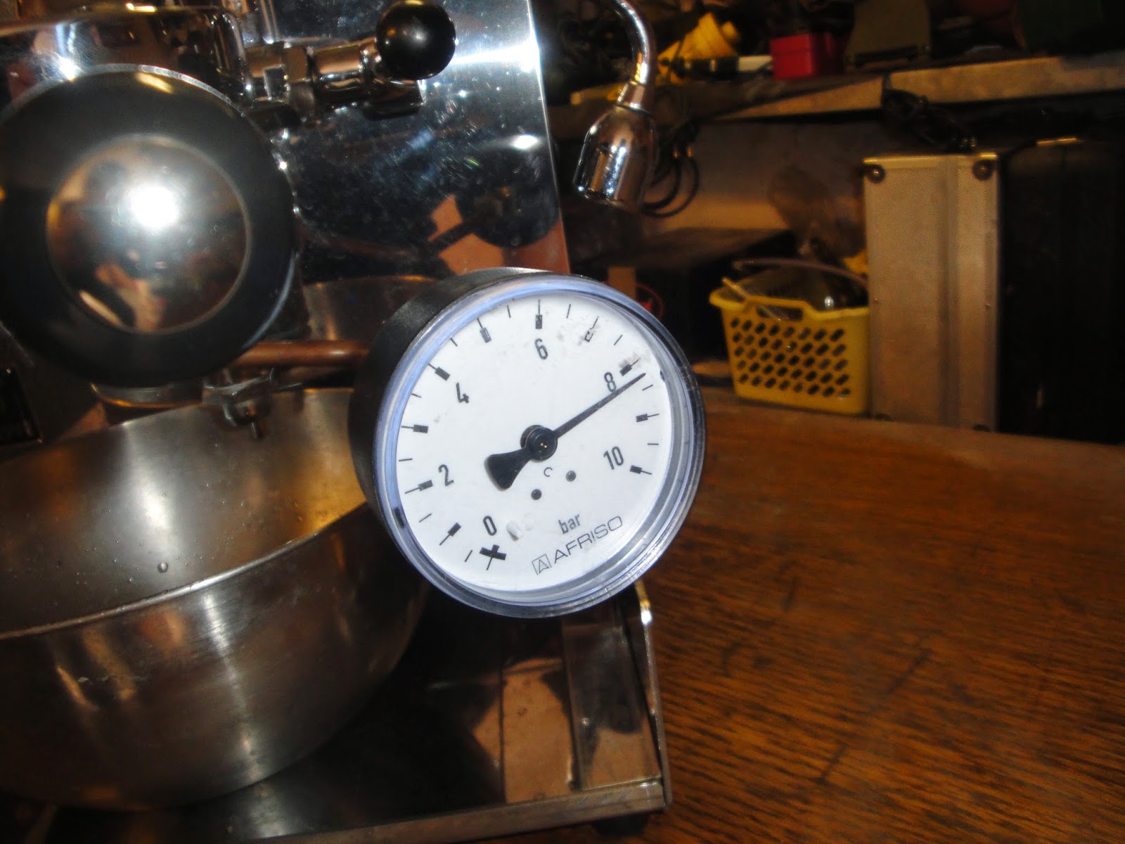 Caffé Maschinen aus allen Zeiten Vintage und Neuzeit Bazzar A3