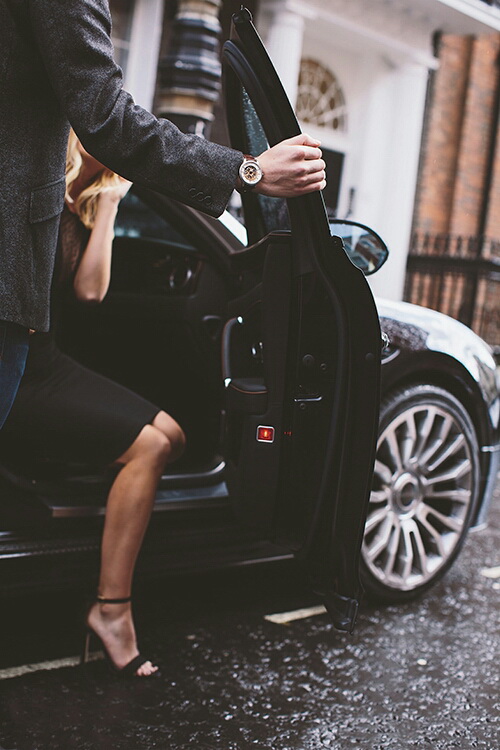 Between Us [Reseña] Desnudando a la Bestia Rachel Bels