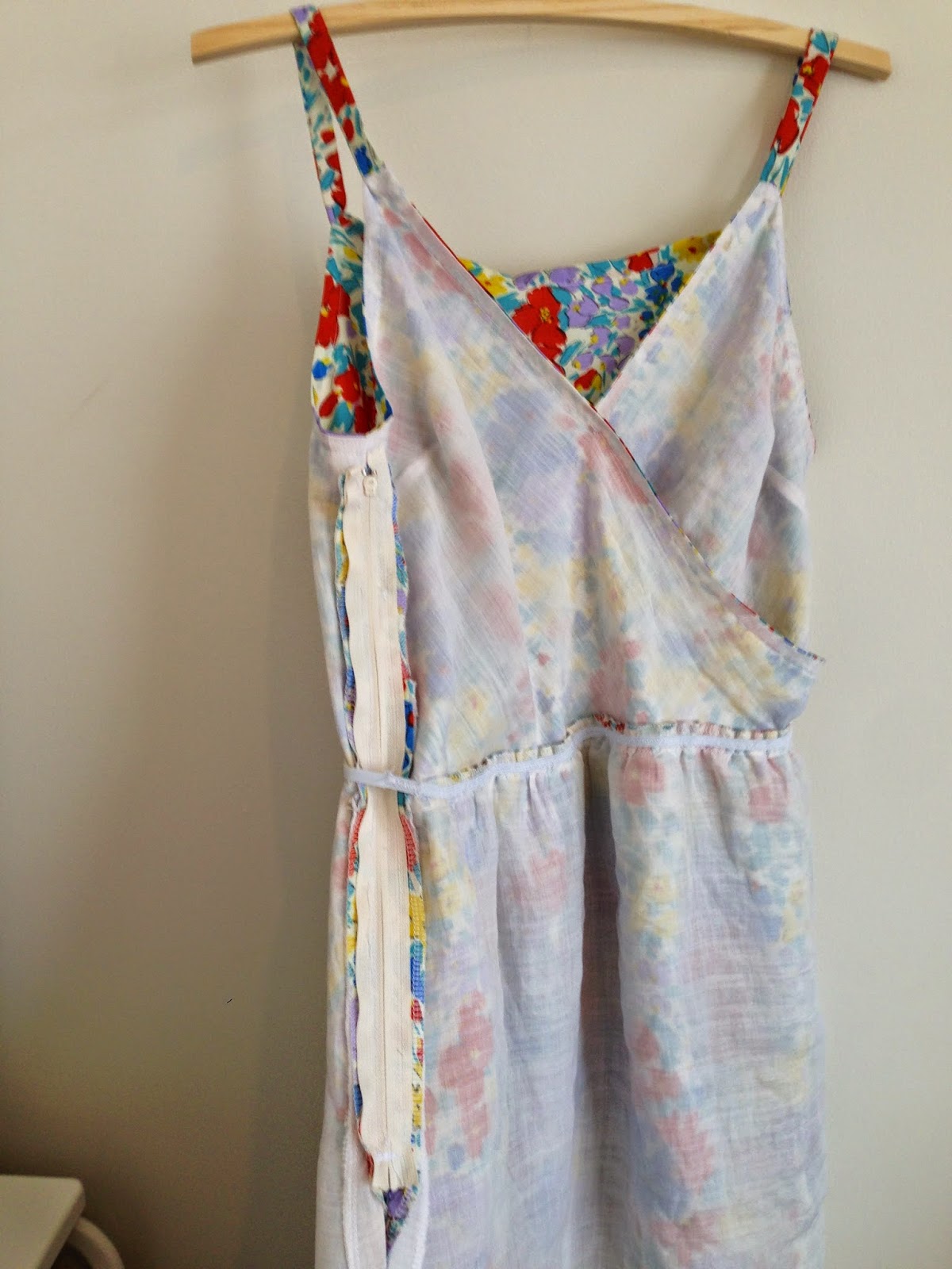 Sewn By Elizabeth: Birthday Dress: Modified M6961
