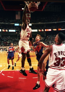 DAR Sports: 20 Of The Greatest NBA Individual Player Seasons