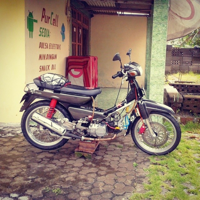 Gambar Motor Moge & Jadul Di Modifikasi Terbaru Dan Hasilnya Keren gambar motor ex5 cantik, gambar motor ninja, gambar motor rxz,