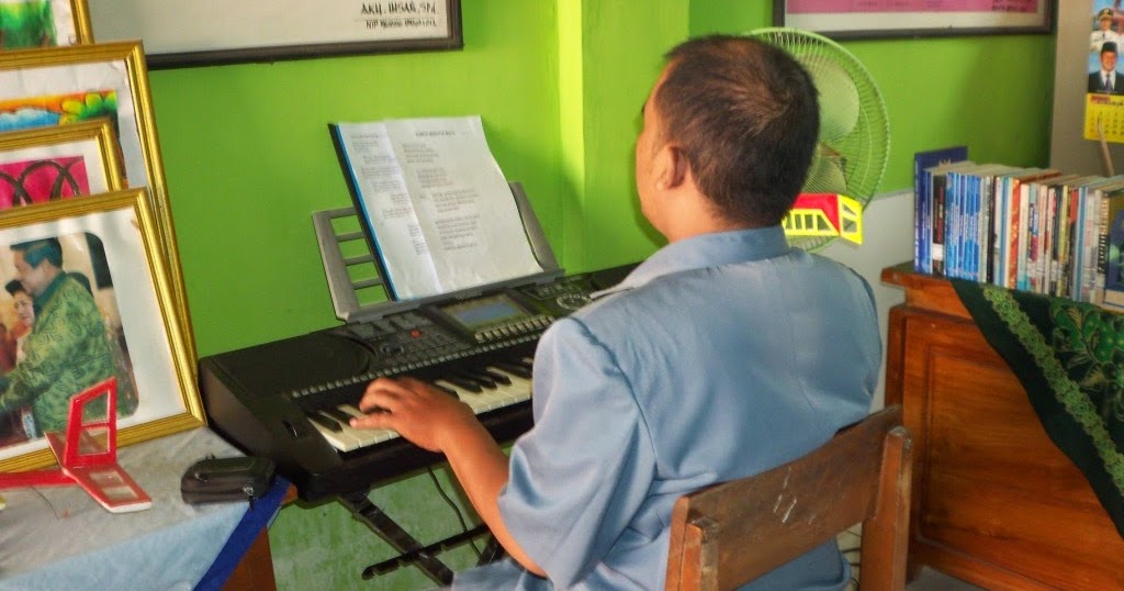 Cara bermain keyboard organ tunggal Cara bermain keyboard organ tunggal