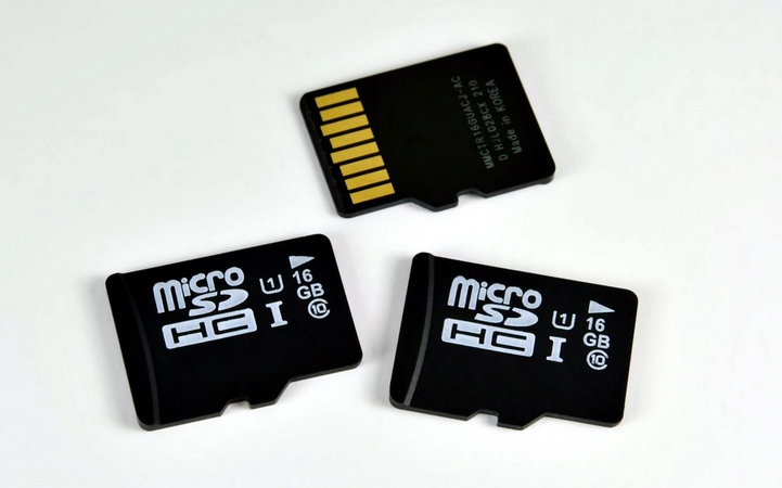 Сд самые самые. Флешки микро SD обозначение цифр. Фото карт памяти. Заводское название диска в компьютере MICROSD Samsung. Какие микро - СД карточки подходят для самсунг - а - 11?.