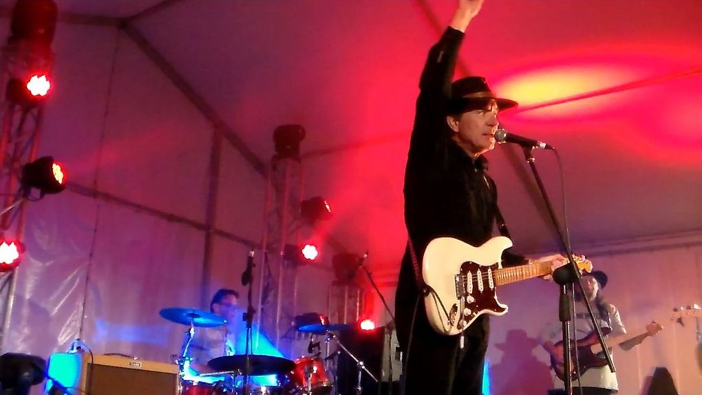 Gerry Joe Weise, Australian blues. Australian guitar player. Australian