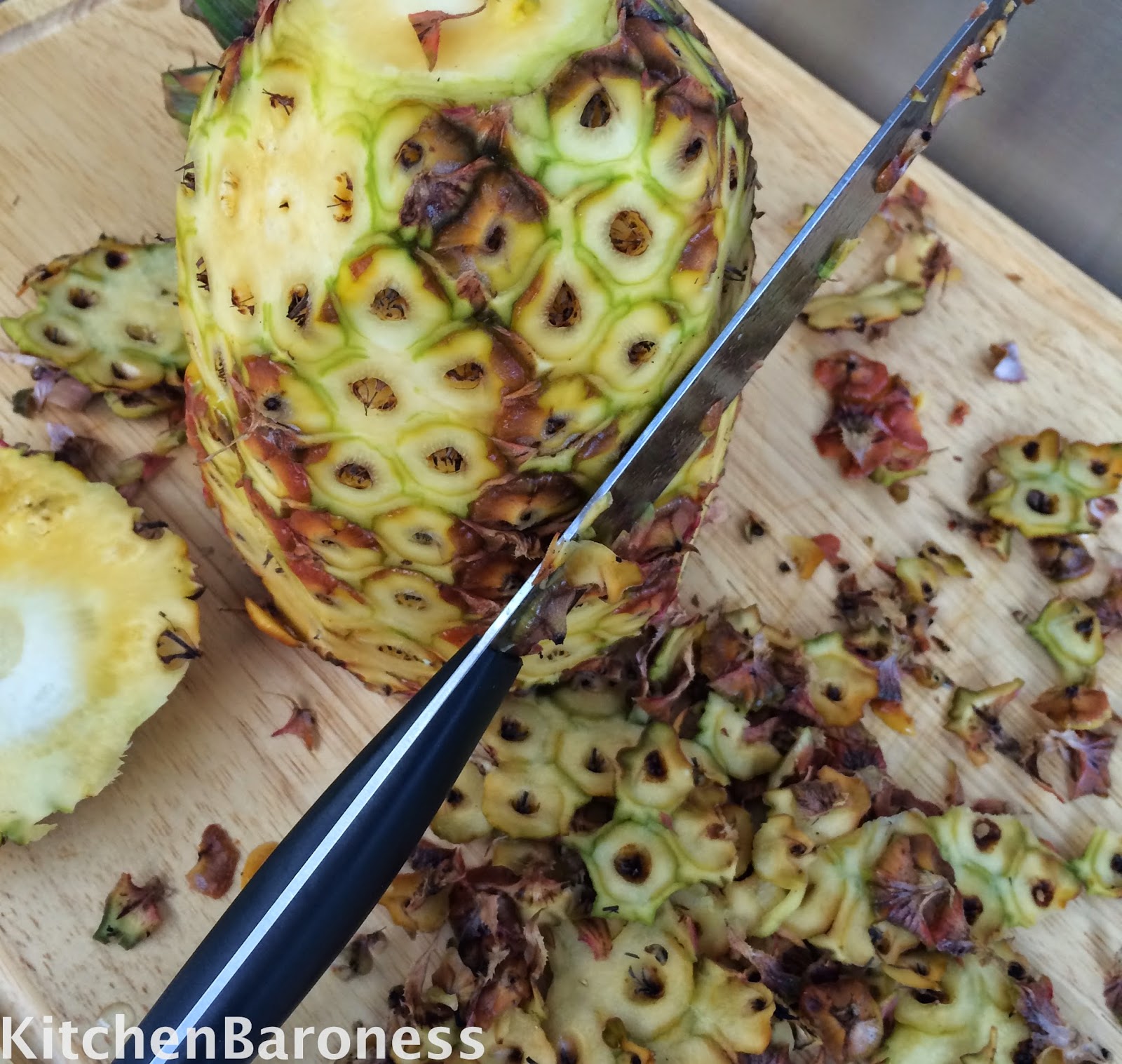 KitchenBaroness Pineappleade Made From Pineapple Peel & Core