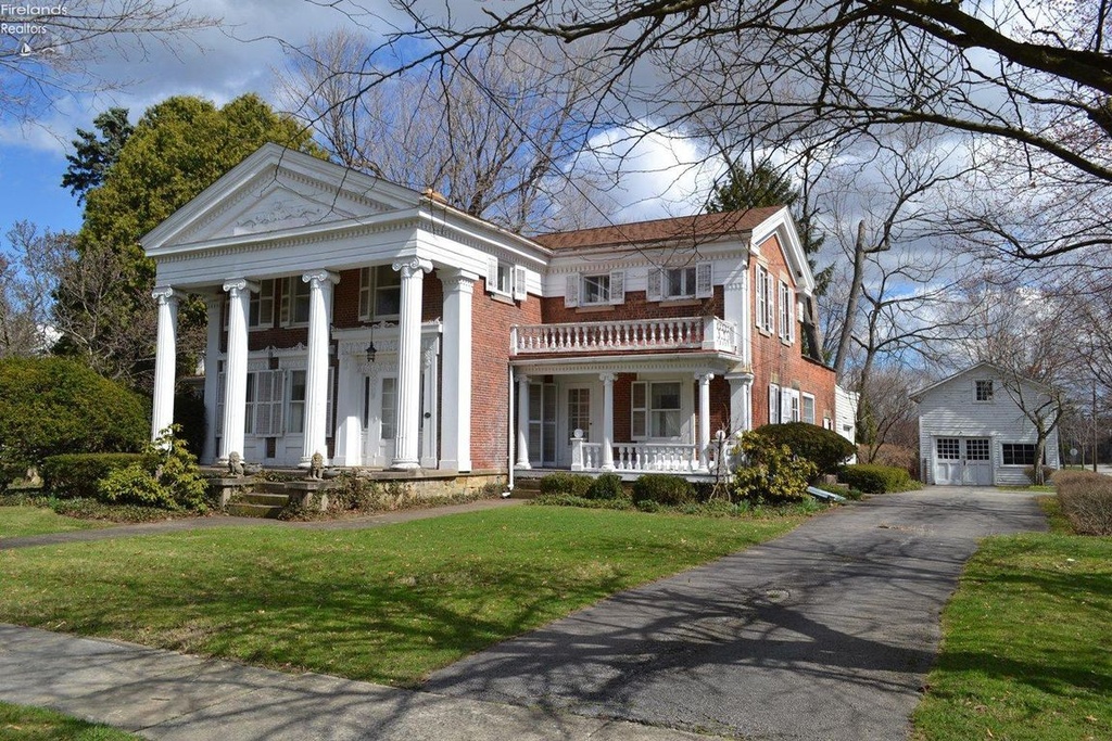 Sweet House Dreams 1848 Greek Revival in Milan, Ohio