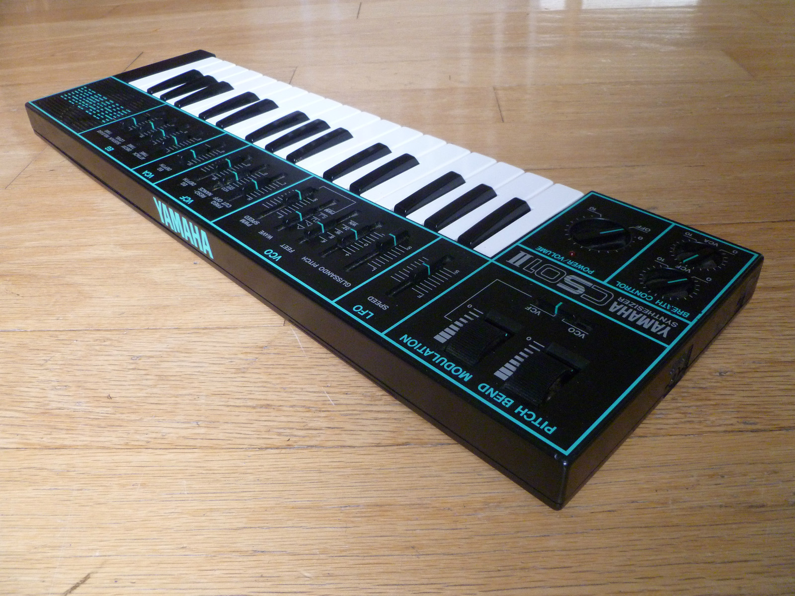 MATRIXSYNTH: Yamaha CS-01 II