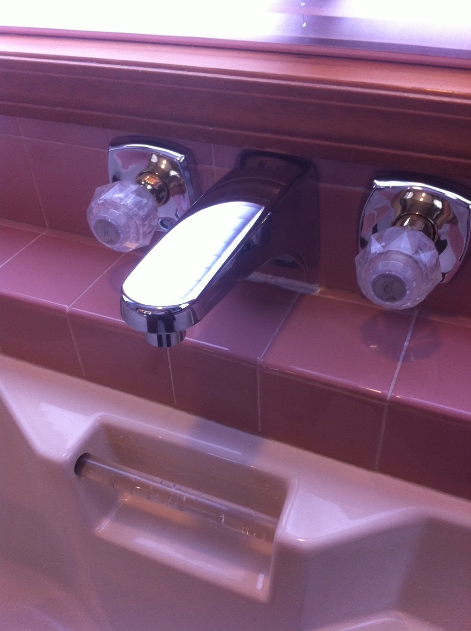 stuff on which to ponder how to replace 1980's delta roman tub spout