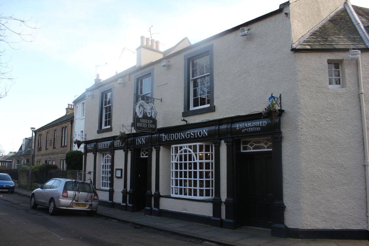 Green Gourmet Giraffe Edinburgh pub Sheep Heid Inn